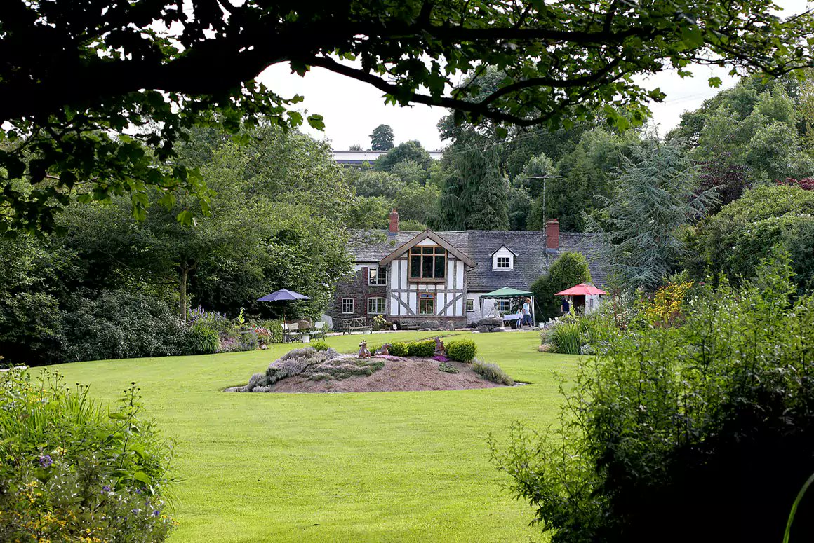 WelshCountry's tweet image. Find out about the latest National Garden Scheme&apos;s open garden events and special events in and around Wales over the coming days.

welshcountry.co.uk/upcoming-ngs-o…

@NGSOpenGardens  #nationalgardenscheme #ngs #opengarden #opengardenevent #gardenevents #gardenvisit #gardenvisits