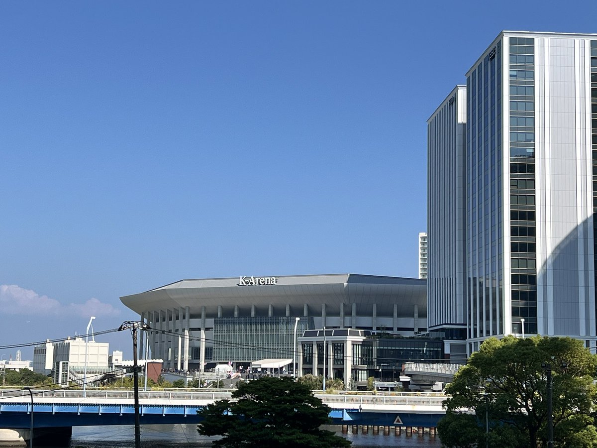 2日目はベビーメタル→聖飢魔IIの順！

#Kアリーナ横浜
#悪魔が来たりてベビメタる

聖飢魔Ⅱ😈vs BABYMETAL🦊

ベビーメタルのラス前に”KARATE”！
スマホライトでシングアロング
最後は”ROR”で信者さんとメイトさん
一緒におーおおおー
からのWe are Babymetal
から〜のsee you🤘🏼