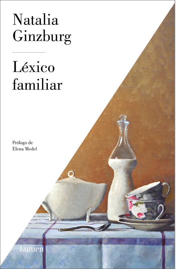 Las memorias noveladas de Natalia Ginzburg funcionan como un quién es quién del antifascismo italiano de los años 20-40. Mantiene un extraño equilibrio entre comicidad y tragedia, q dice mucho del carácter de la autora. Imprescindible una edición con notas a pie de pág. como esta