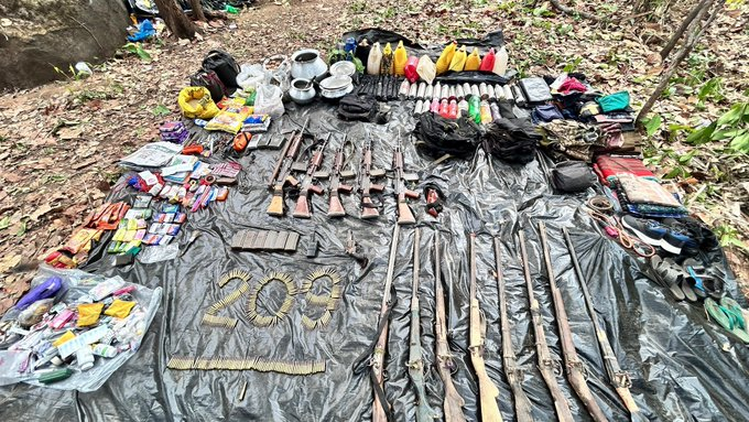 chhattisgarh_mp's tweet photo. CRPF’s elite 209 Cobra Battalion &amp; Police nabbed 2 CPI (Maoist) militants — a massive blow to the Naxal insurgency. 💥Salute to the Bravehearts for this decisive victory! 🇮🇳 
#CRPF #CobraCommandos #Saranda #NaxalFreeIndia #earthquake Atom Bomb #SCOSummit #Maruti शिखर सम्मेलन https://t.co/DesFbnKMuX