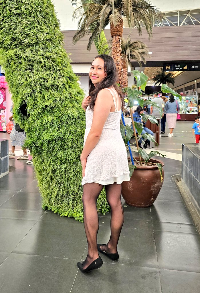Holi! 
Bonito lunes y que sea un excelente inició de mes Pa - trío jeje!
Igual chicos, para los que les interese, estaré haciendo nuevos proyectos, así que manden mensajito sí gustan apoyar!
Besitos ricos... 🥰😘