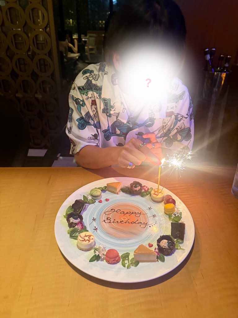 _24hidol's tweet photo. 誕生日月いっぱいお祝いして貰えて幸せだった🎂🌼これからもパワフルに生きていきます·͜· 👍🏻⟡.·9月から心機一転色々なことが起きておりますのでとりあえずがんばろー！みんなこみちゃんに会える9月楽しみ♩🤍 https://t.co/BiYXO812tx