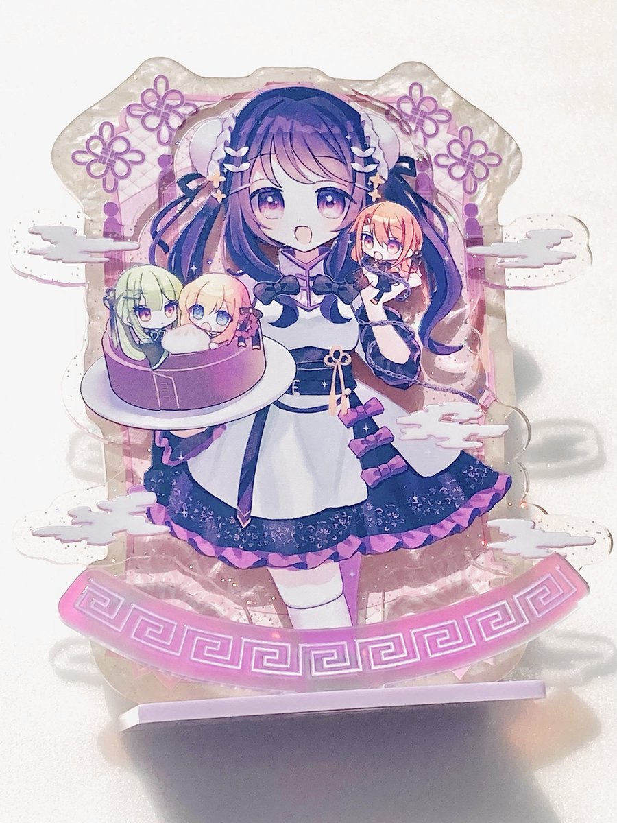 チャイナモチーフの自キャラアクリルスタンド(12cm)を作りました🐼💜
前景、キャラクター、背景でそれぞれアクリルを選んでます✨

印刷はYousei印刷さま(<a href="/yousei_info/">Yousei印刷</a> )にお願いしました❕