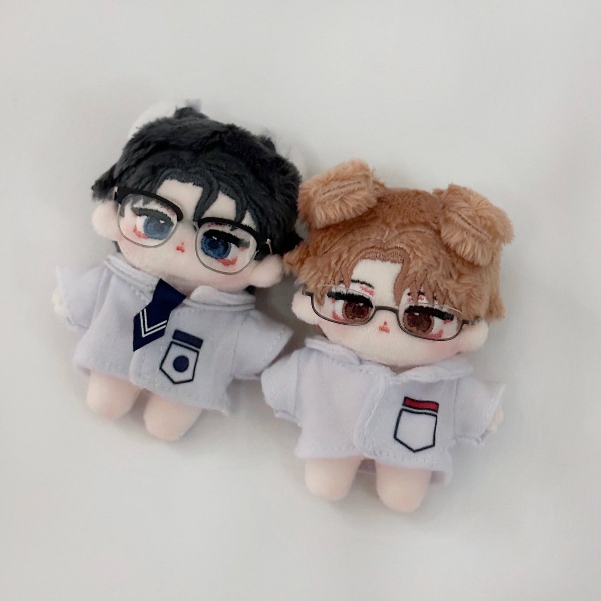 안경도 잘 어울리는 귀요미들✨

#큰이안 #작은산 #크고작은_해빙이들 #솔솜솜놀