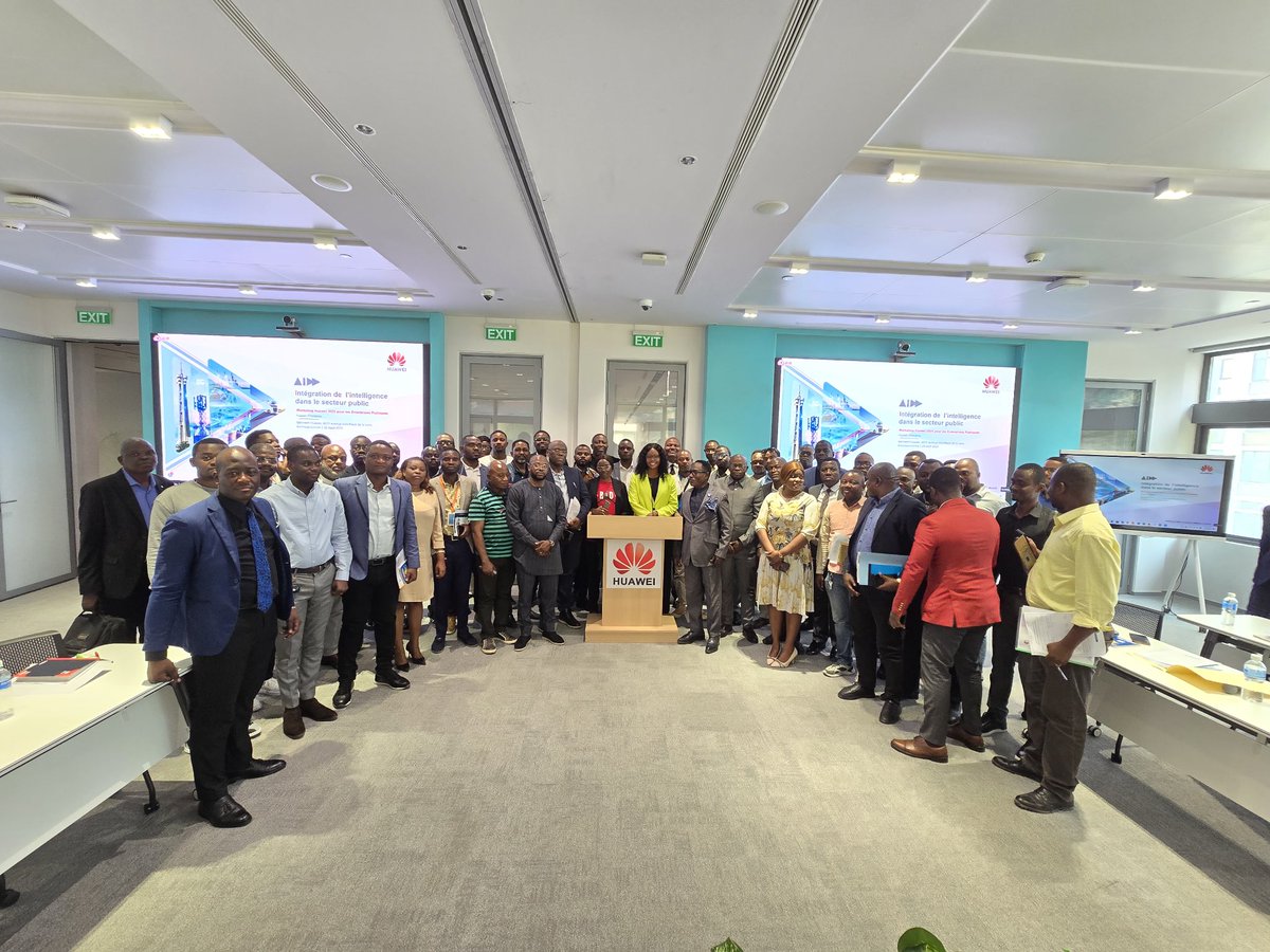 🚀 Workshop stratégique réussi avec l’#ANEP sur « L'Intégration de l'Intelligence dans le Secteur Public » !

Échanges riches avec les décideurs publics sur comment l'#IA, le #Cloud et le digital peuvent transformer l'administration 🇨🇩.

Un grand merci à tous les participants et