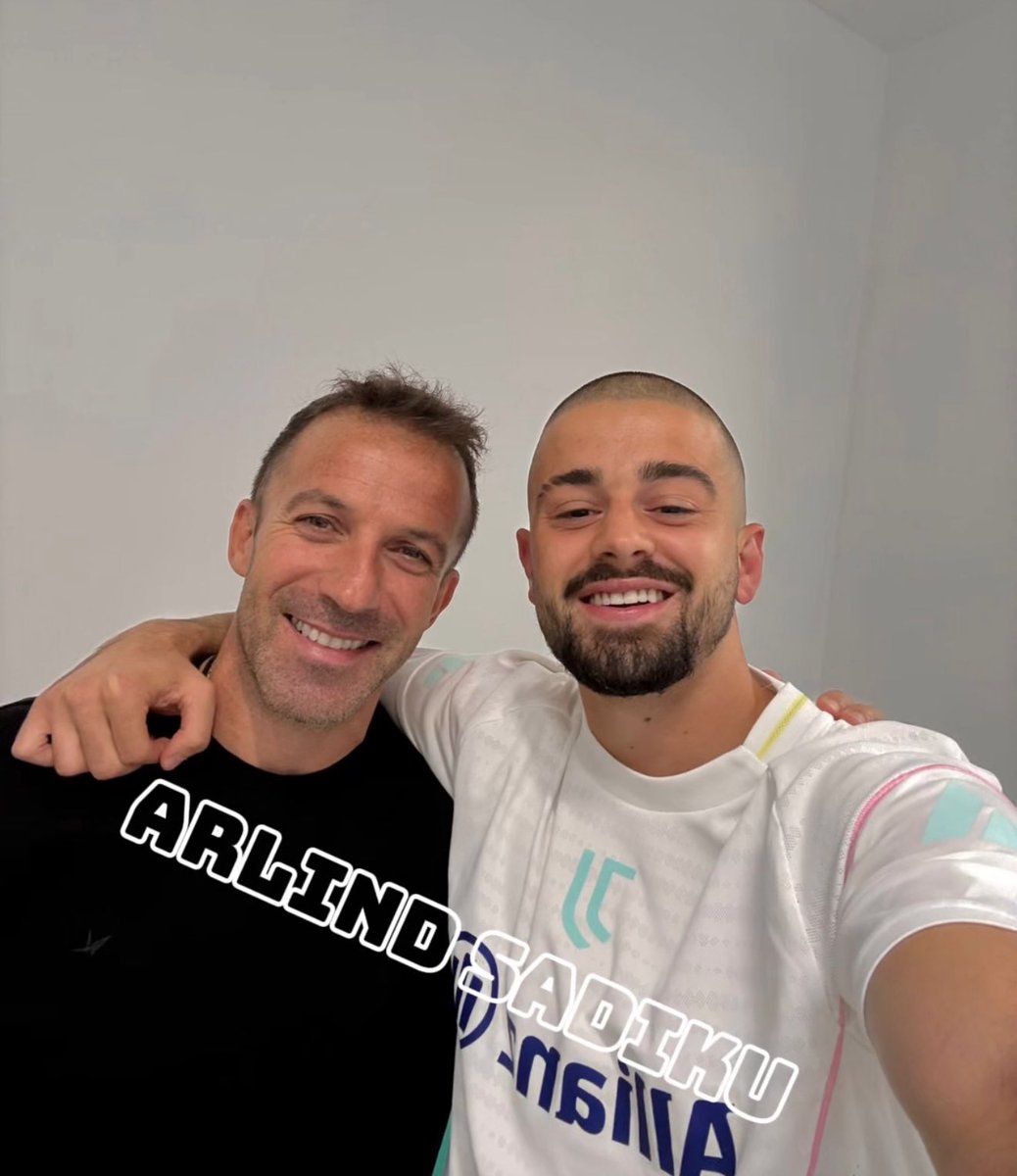 Juventus legend Alessandro Del Piero welcomes Edon Zhegrova 😍

Medical tests ✅

Official announcement very soon! 

#zhegrova #juventus #transfer