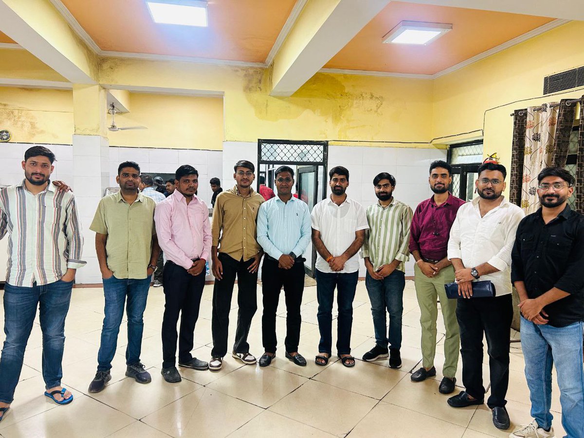 VishalGarg_01's tweet image. धरातल पर LDC संघ राजस्थान 🔥

आज संघ द्वारा शासन सचिवालय में जोगाराम जी IAS व प्रशानिक सुधार विभाग में मुलाकात करके नियुक्ति प्रक्रिया शीघ्र पूरी करने के लिए निवेदन किया गया।

धन्यवाद आपका योगदान सदैव याद रहेगा 🙏🏻✨
@Jobner_Vivek @LDCsangh @vjjangid09 @ShrawanLDC 

🍁