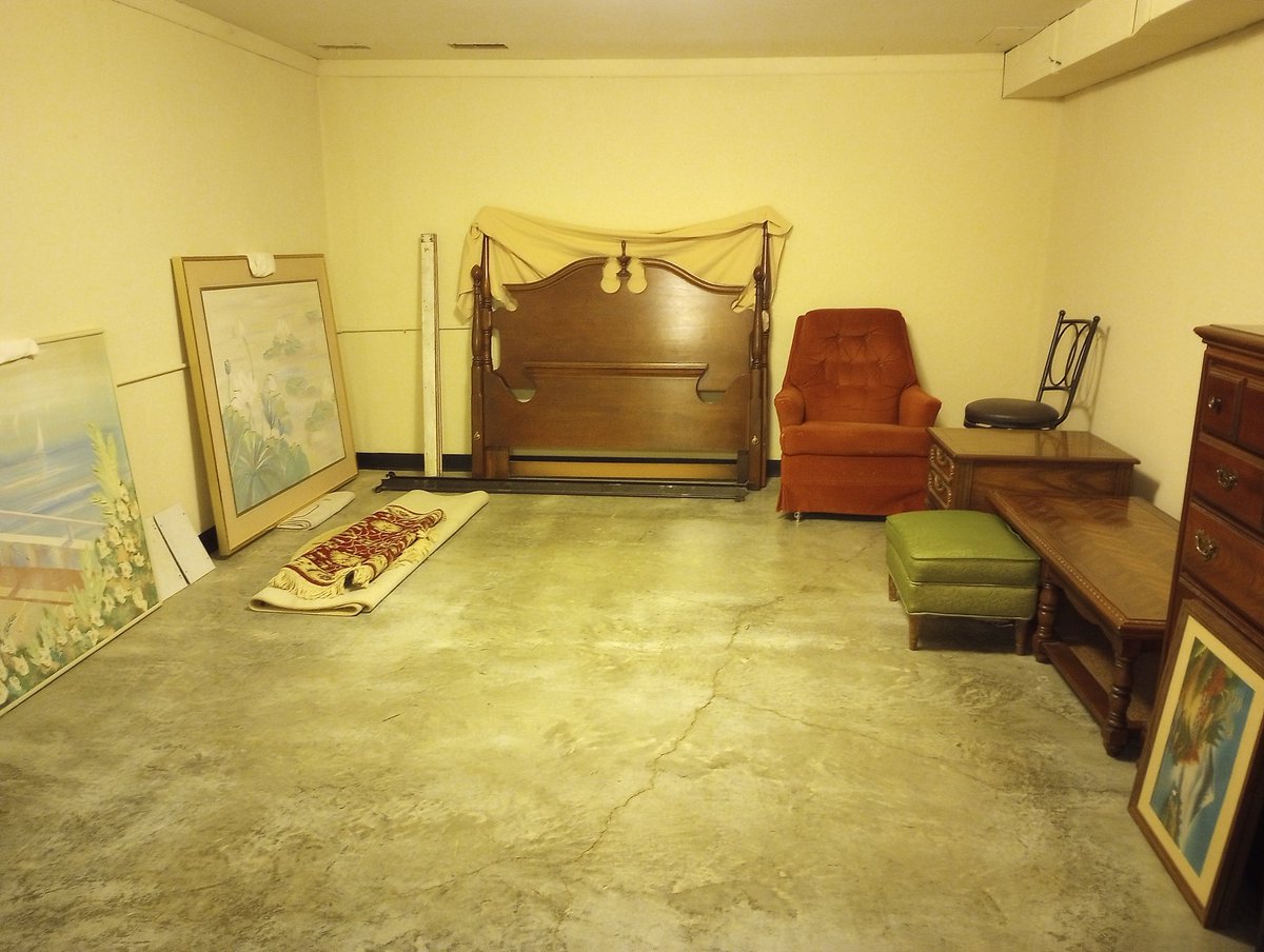 DarrinSmiddy's tweet image. Now I get to lift all of this stuff up the basement stairs to donate to a local charity. Then paint walls & ceiling & replace trim. #Minimalist #donate #homeprojects