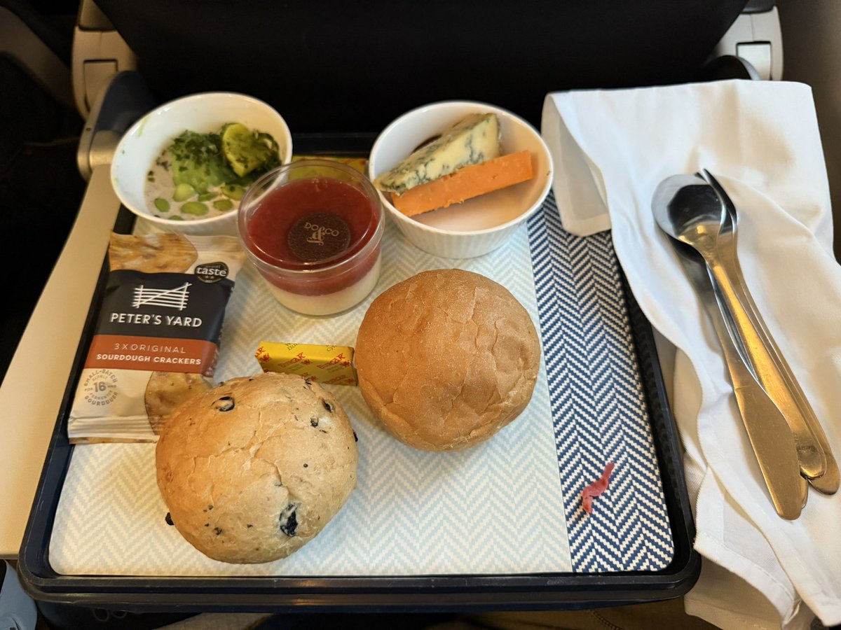 Can’t believe this was the meal served on my £650  <a href="/British_Airways/">British Airways</a> club Europe flight yesterday. Two bread rolls and cold snacks 🤣