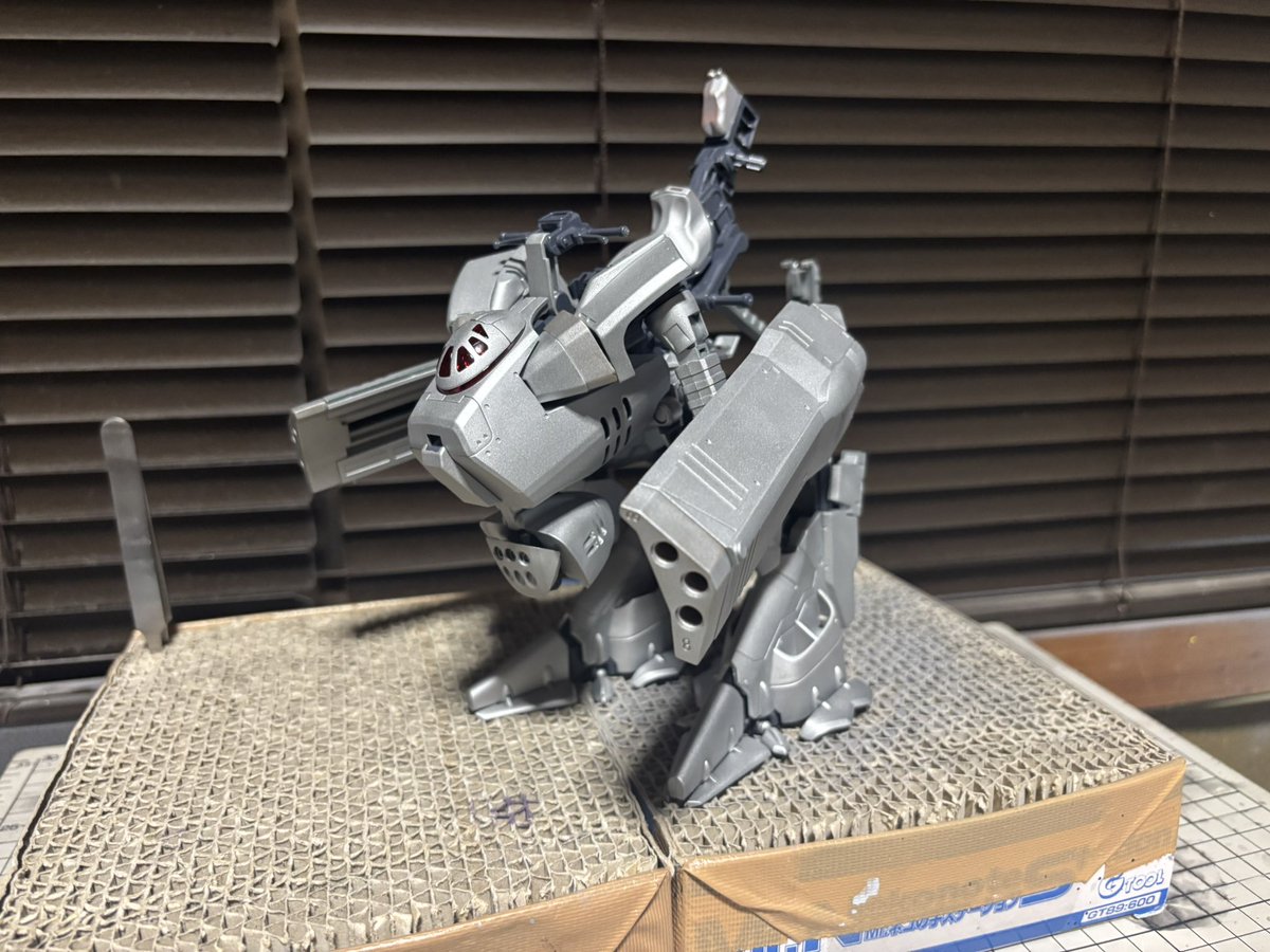 aksunflowers30's tweet image. さて腕も出来たし後は４連砲だ😁

#マクロスモデラーズ
#vfg
#vb6