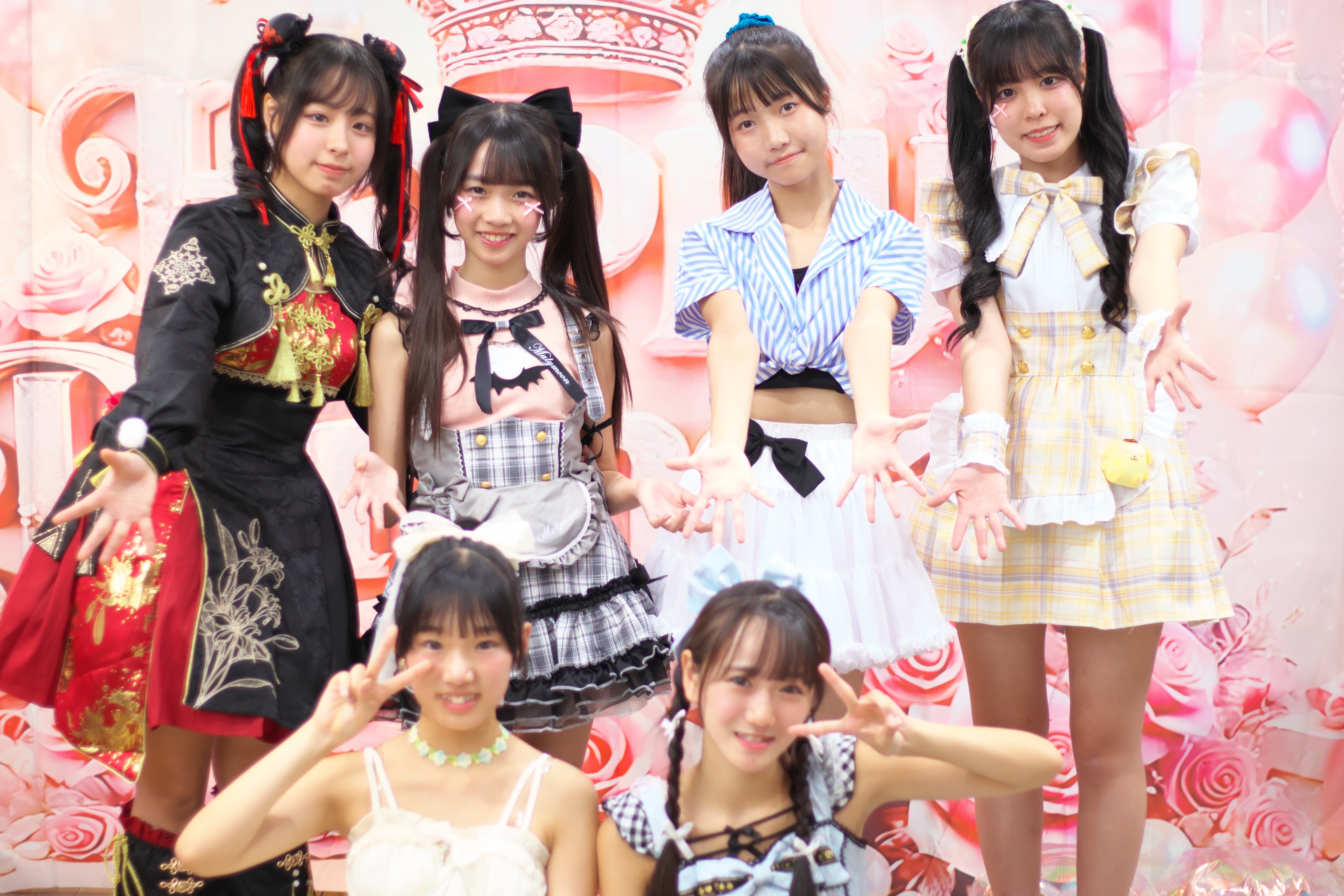 麗星あられ 実写推しT 2枚　チェキ　生誕祭写真 麗星あられ チェキ 夜行性アミューズ - メルカリ