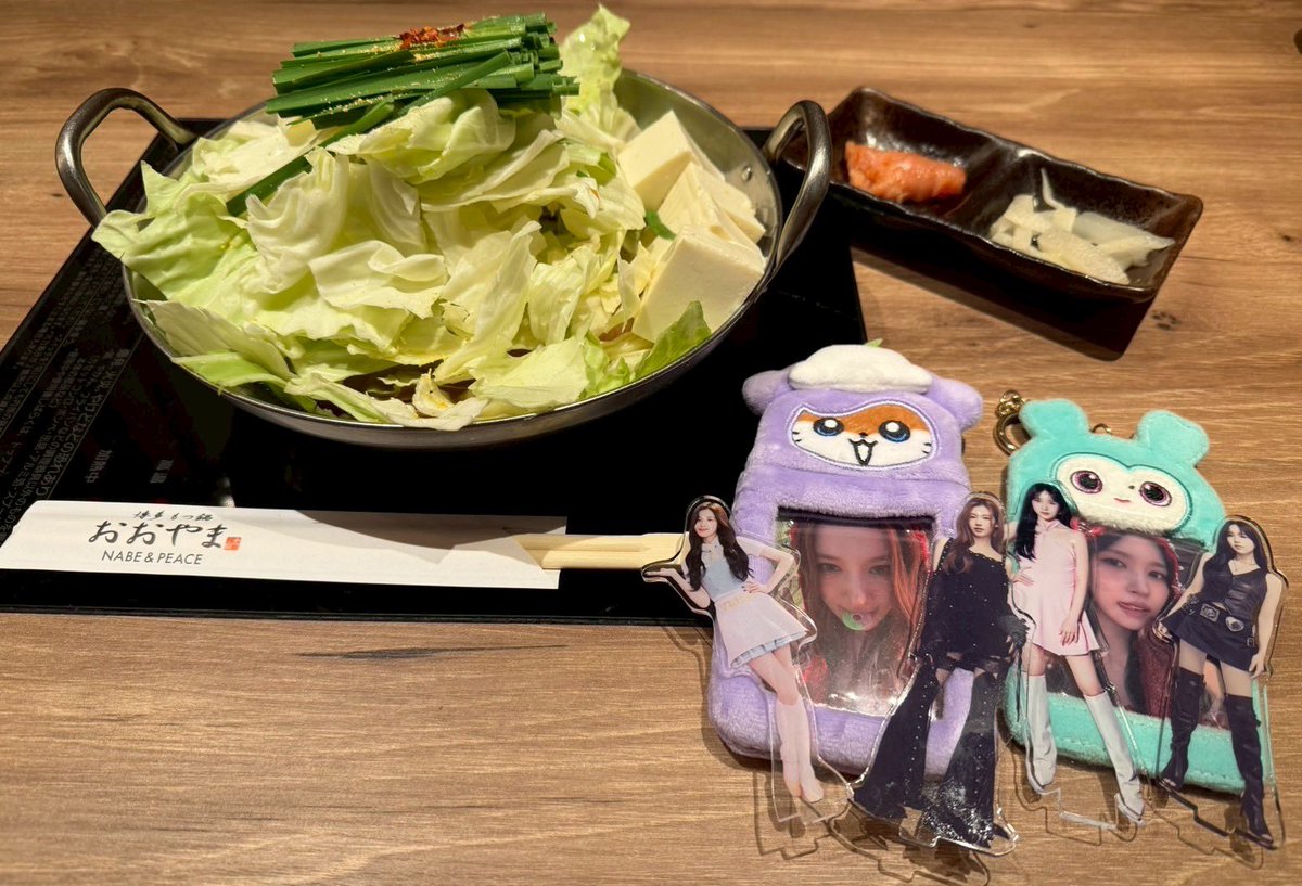 1日目はさなちゃんが確定ファンサしてくれて、2日目は高めツインで登場してくれて本当に幸せな2日間でした…😵‍💫💜
両日とても近くていい席で、特にフィールドシートが見やすくて最高だった✌︎(°͈ꆚ°͈)ว
愉快な仲間たち今回もありまと🤭(歯の話は程々に❌)
<a href="/mi7_ten/">てんまる🧸</a> <a href="/sunnysana_gaeul/">すち</a> <a href="/sa_mochan/">ema</a>