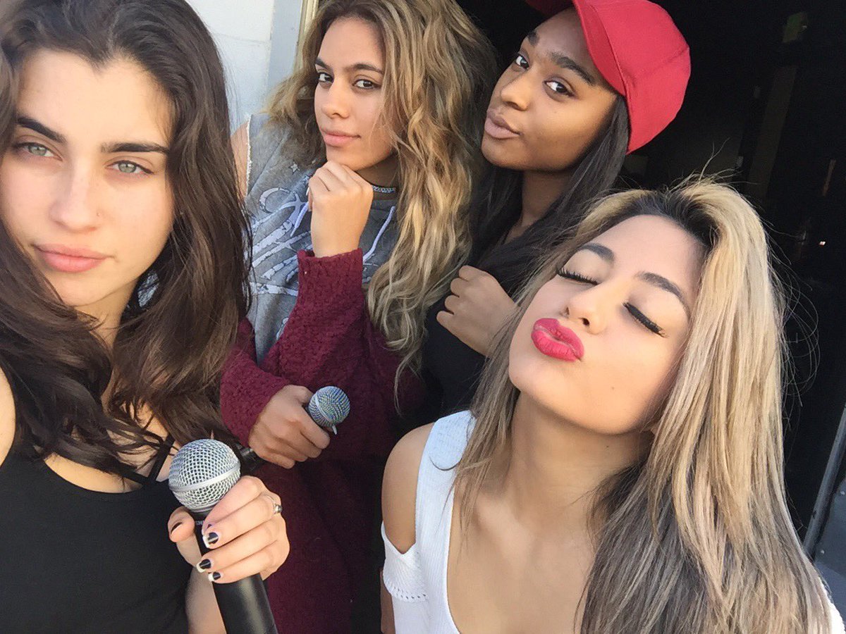 dinahkiwi's tweet image. Fifth harmony 4/4 selfies except the last one is from FUCKING 2025