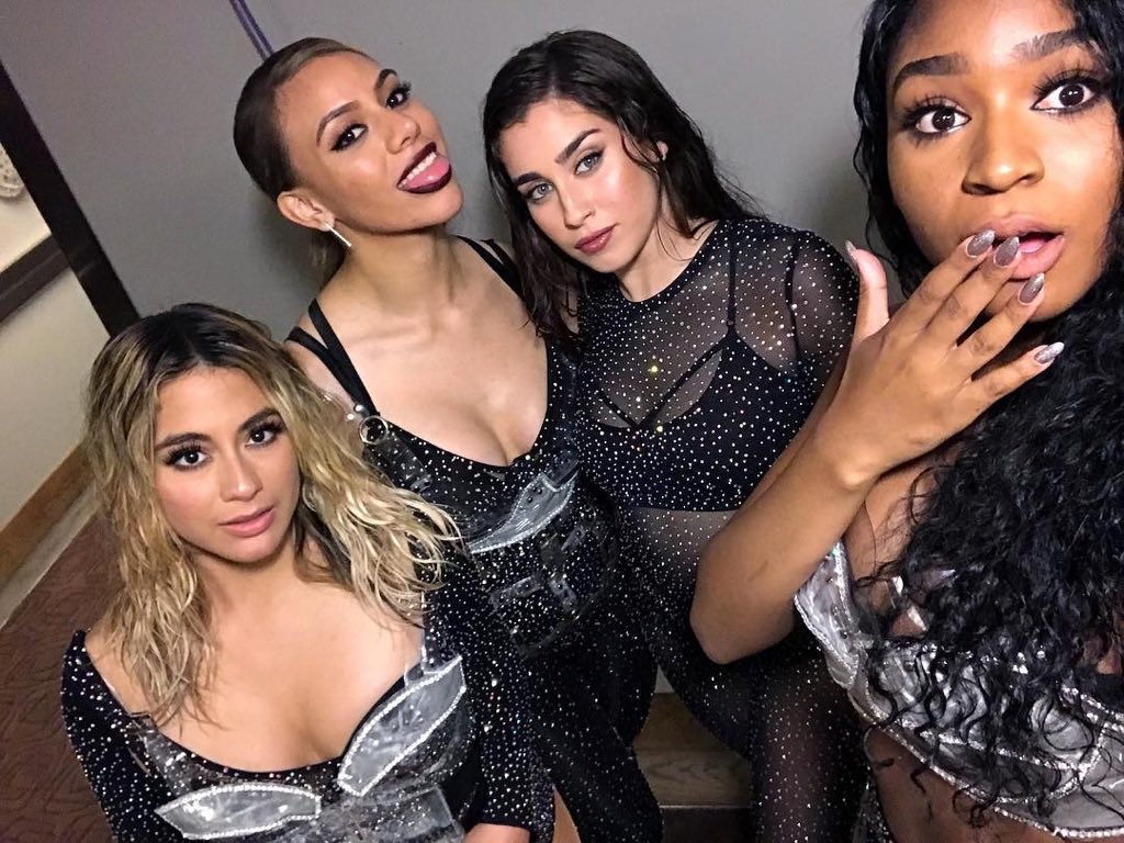 dinahkiwi's tweet image. Fifth harmony 4/4 selfies except the last one is from FUCKING 2025