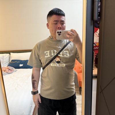 #NewProfilePic (新個人資料照片)