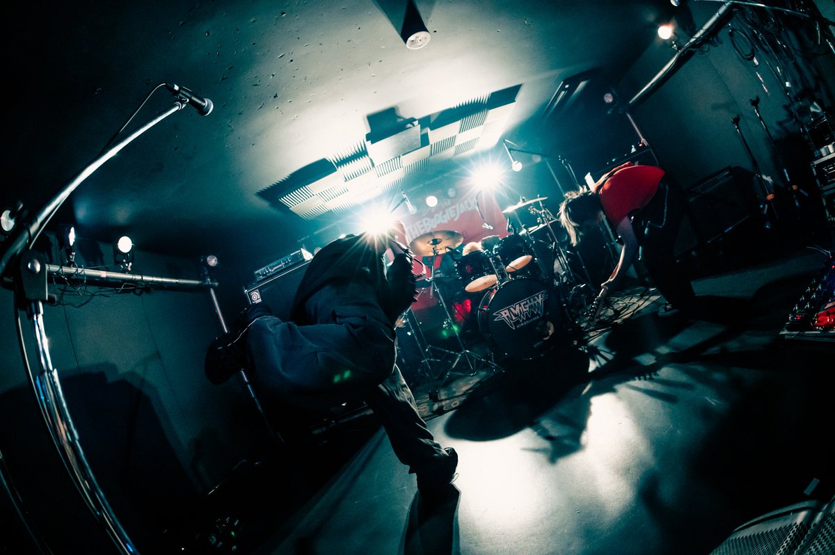 burntorange_475's tweet photo. 2025.8.31(日)
📍広島ALMIGHTY
🤖THE BOOGIE JACK
25th ANNIVERSARY TOUR
「DIAMOND HOLIDAY !!」
w/ #THEBOOGIEJACK
#SHACHI
#南風とクジラ
#WrapUpParty
THE BOOGIE JACK 25周年
おめでとうございます㊗️
広島の皆さん ありがとうございました‼️
📸 @JuNTi827
NEXT
▶9/3(水) 📍出雲APOLLO https://t.co/L3DuQqq11Z