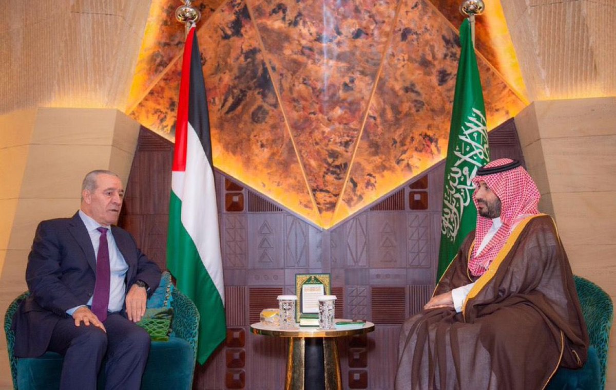 التقيت اليوم، بصاحب السمو الملكي ولي العهد ورئيس مجلس الوزراء السعودي الأمير محمد بن سلمان، في الديوان الملكي بالرياض، وحضر اللقاء مستشار الرئيس للشؤون الدبلوماسية مجدي الخالدي، مستشار نائب الرئيس اللواء رسلان شيخ ابراهيم، ورئيس ديوان نائب الرئيس السيدة آية المحيسن. ومن الجانب