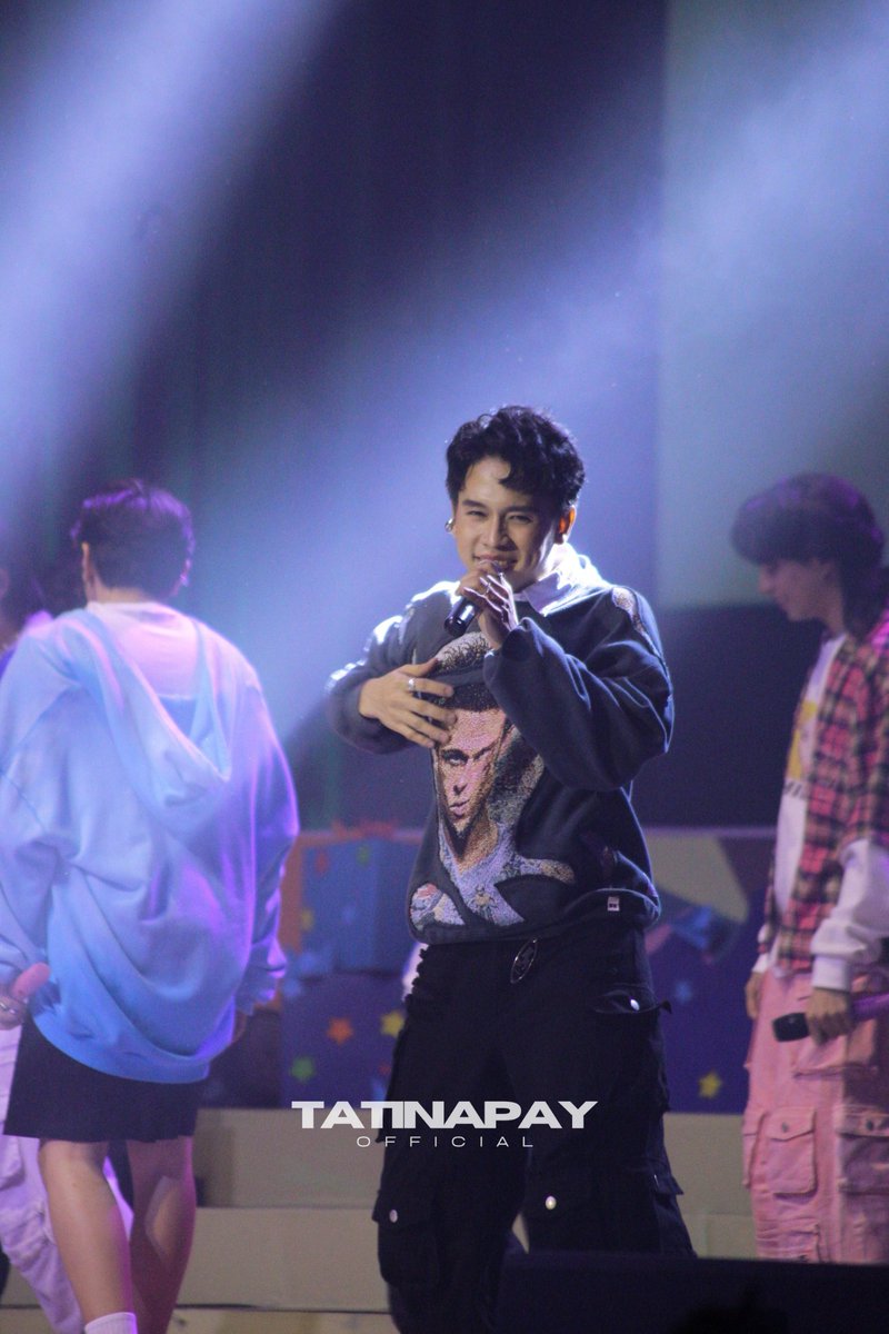 tatinapayofc's tweet photo. 📸 [083025] STARBOUND: ASTER FANCON 2025

From vocals to presence, Tatin’s stage was pure domination 👑

#ASTER #ASTER_LAYAG
#TALAYAGAlbumOutNow
#ASTERStarbound2025 
#ASTER_TATIN #TATINAPAY
@_asterofc @aster_tatin https://t.co/DMOX4Ou1ZZ