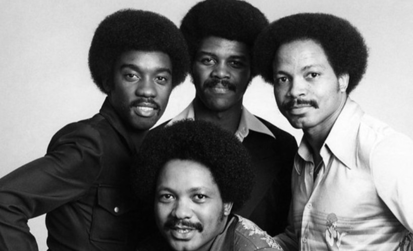 📻 Some soul Monday from #ArchieBell &amp; The Drells- Archie was born in Henderson Texas on this day 1944🎂 1968's  “I Can’t Stop Dancing” is a declaration—a joyful surrender to rhythm. #funk #soul #dance #rnb 🎶                                      2156785
open.spotify.com/track/3evKZi4d…