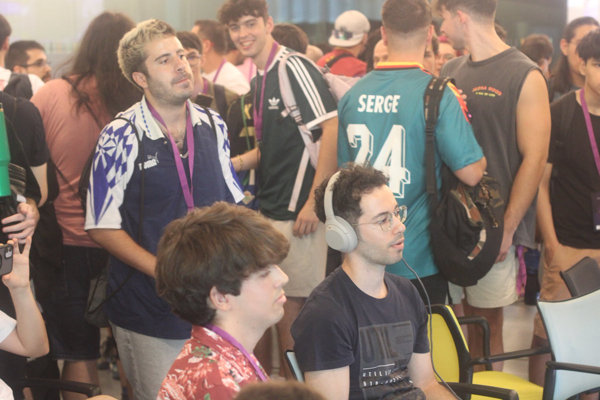 En vrd esta fto tiene aura eh
<a href="/Vid_SSB/">Vid</a> 
<a href="/MVL_FG/">MVL</a> 
<a href="/TheSisqui/">VGY | Sisqui</a>