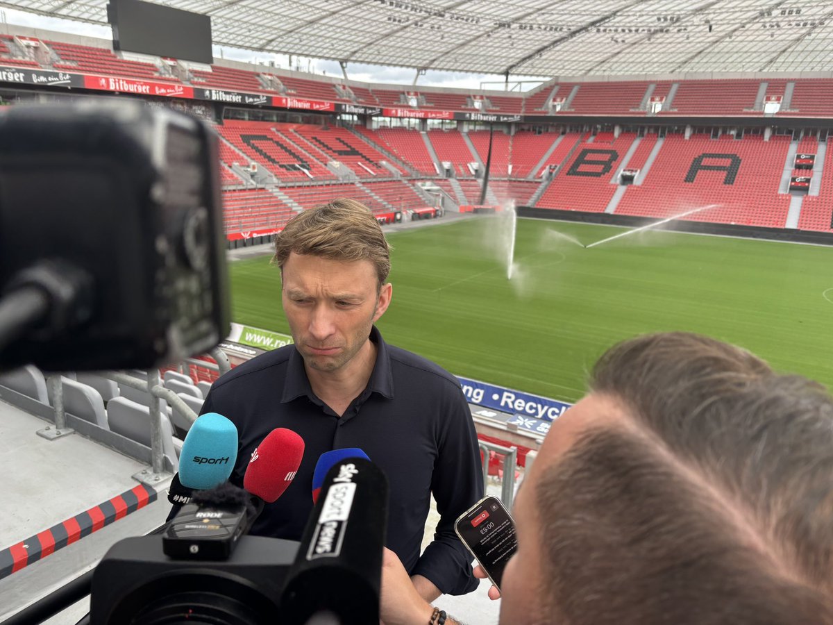 #Rolfes: „Was grundsätzlich natürlich wichtig ist, wir haben viele neue Spieler – da muss Klarheit herrschen in vielen Punkten und die Richtung klar sein. Und das haben wir in einigen Bereichen vermisst. Und ich glaube, dass das ein entscheidender Punkt ist.“