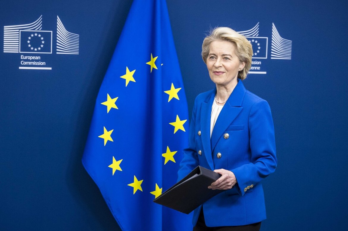 fl360aero's tweet image. European Commission President Ursula von der Leyen’s aircraft lost GPS services over Bulgaria due to a Russian “jamming attack” on August 31.   This was reported by the Financial Times, citing unnamed sources.

With navigation disabled, the aircraft had to land in Plovdiv using…