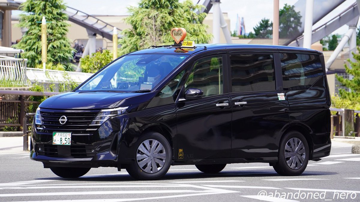 大阪MKタクシー 日産セレナ 現行C28セレナのタクシー 真新しい感じがし 