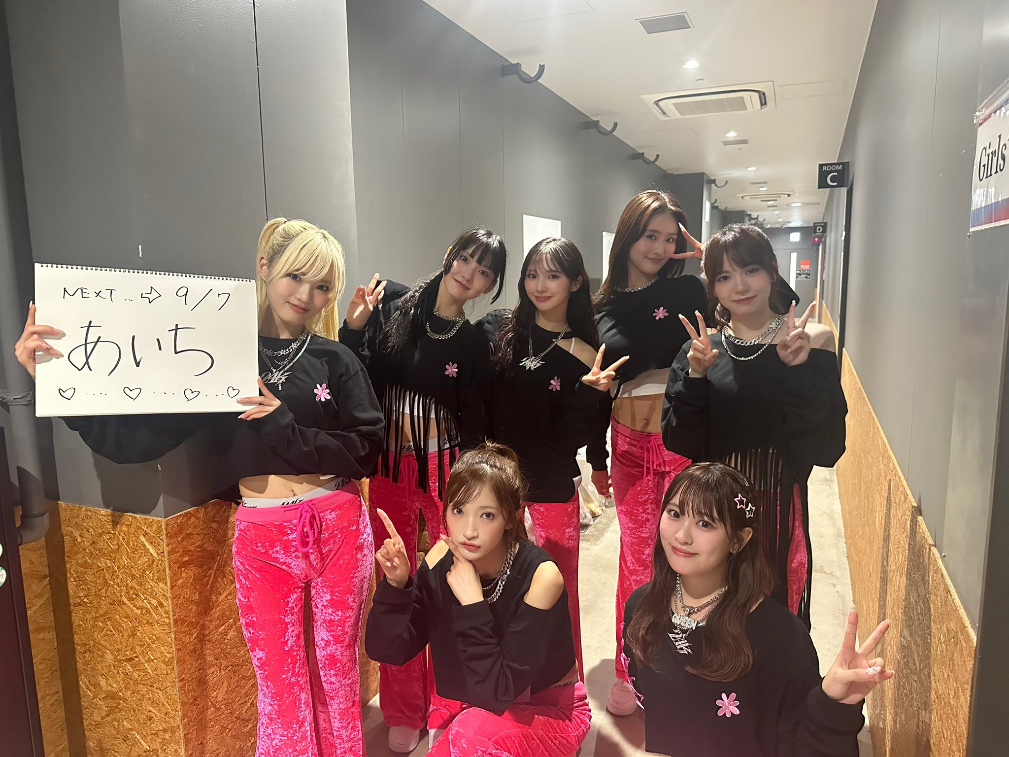 Girls2 ガルガルエイトMOMOKA＆YOKA パーカー XL 🖤MOMOKA×YOKA Produce Parker🖤 この時の私はMサイズ着用だよー