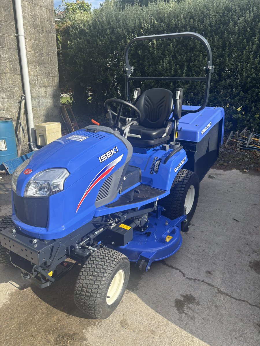 FergalInfo's tweet image. A new Iseki 327 purchased by an existing Golf Course ⛳️