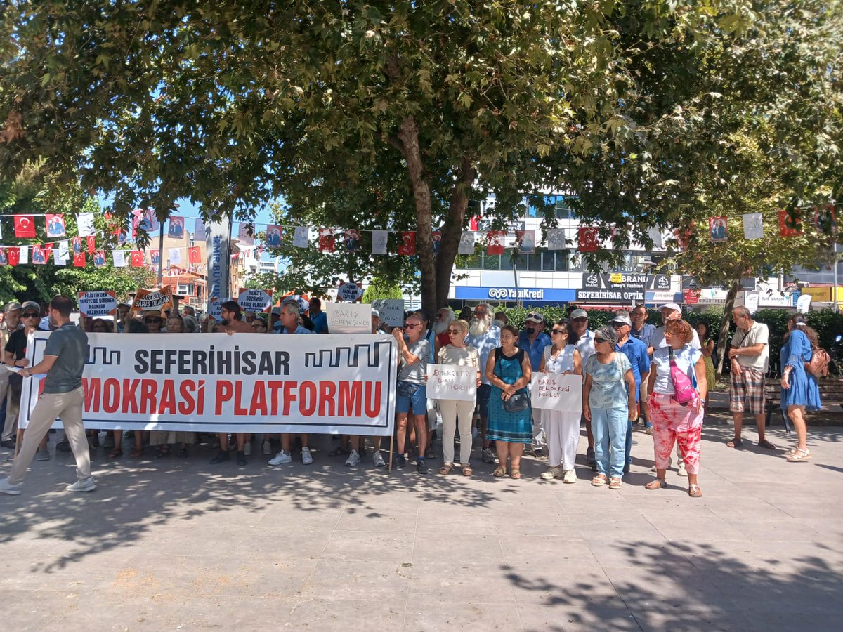 Barış, sadece bir hedef değil, yaşam biçimidir. 1 Eylül Dünya Barış Günü’nde tüm insanlığa barış ve huzur diliyoruz.BİJÎ AŞİTÎ! YAŞASIN BARIŞ!