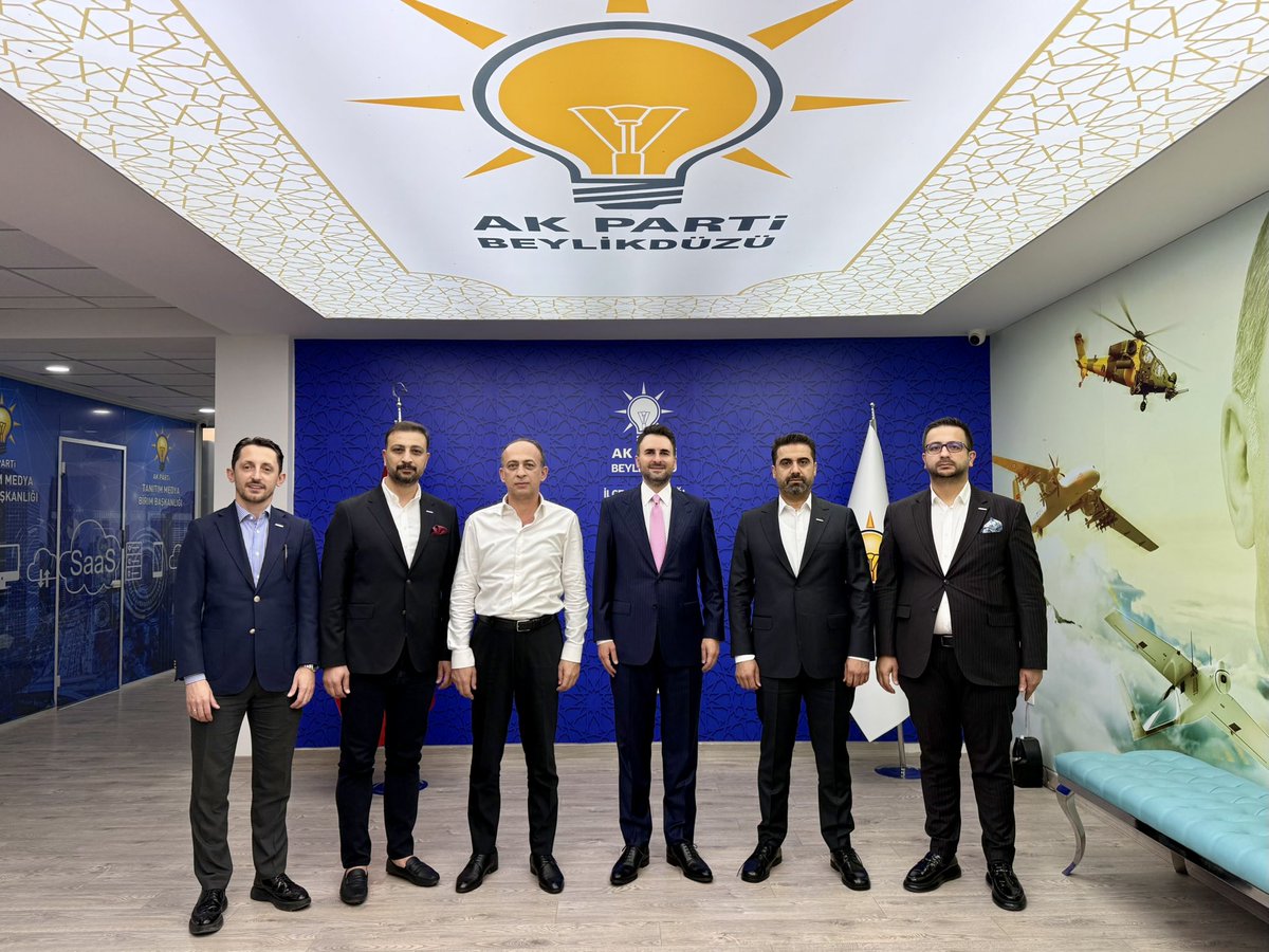 AK Parti Beylikdüzü İlçe Başkanımız Sayın Mustafa Necati Işık’a kardeşlerimle hayırlı olsun ziyaretinde bulunduk.
Görevlerinde muvaffakiyetler dilerim.

📍Beylikdüzü / İstanbul 🇹🇷