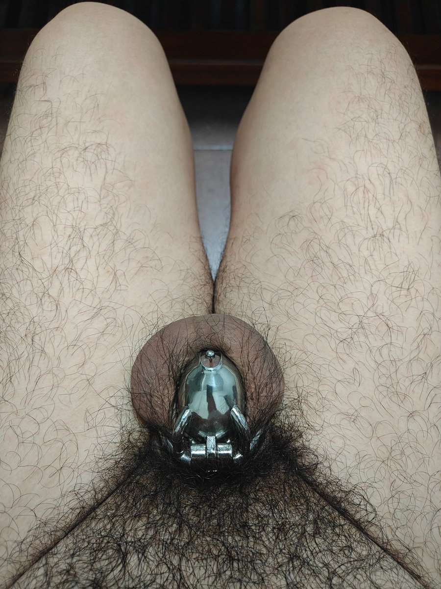 在<a href="/0769sm/">贞操锁pa锁定制</a> 家定制的pa锁，长期戴锁从15CM到5CM，从人人羡慕的打桩机变成阳痿早泄废物只是时间问题