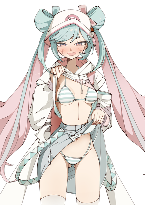 マイクロビキニも好きですが、最近はしっかりお胸を覆うくらいの布面積があるビキニにハマっています 