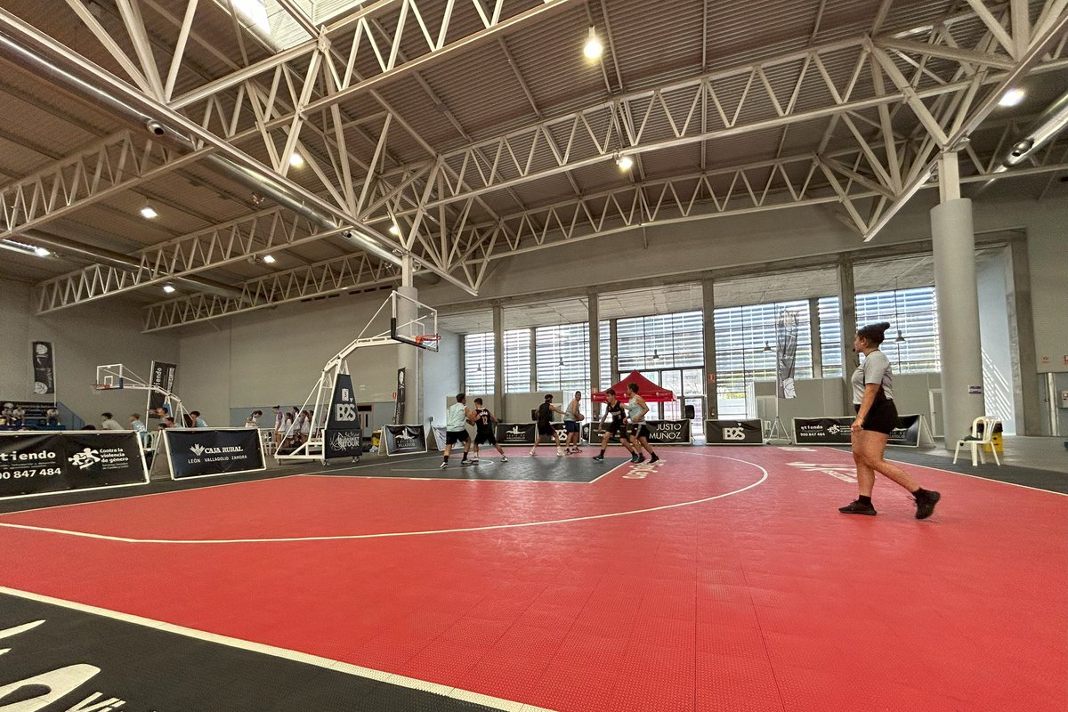 🏀3x3 FERIA DE VALLADOLID⛹️‍♀️⛹️‍♂️

❌Agotadas las plazas en las siguientes categorías:
- ALEVIN U12F
- INFANTIL U14M
- CADETE U16M
- ABSOLUTA+16M

🚨Últimas plazas en las categorías🚨
- BENJAMÍN U10
- ALEVIN U12M
- INFANTIL U14F
- CADETE U16F
- ABSOLUTA+16F

3x3.fbcyl.es/3x3-feria-de-v…