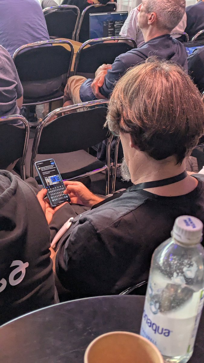 vbuberen's tweet image. So there is a talk from @mrgnhnt96_dev about apps architecture mentioning BLoC and @ASalvadorini is already writing how he doesn&apos;t agree. Caught in action 🤣

#FlutterNFriends