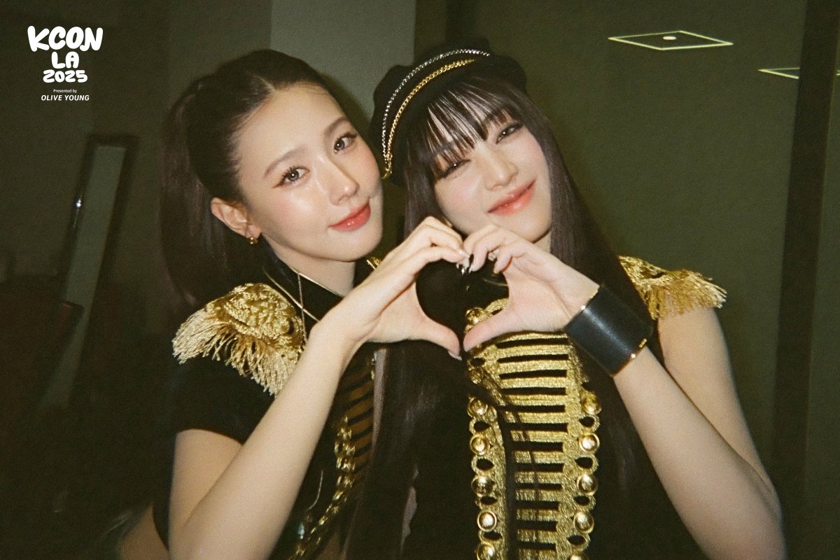 [#KCONLA2025] Behind the Scene: Film Camera by #idle

photo by. <a href="/official_i_dle/">i-dle (아이들)</a>

-
KCON LA 2025 
AUG 1-3
Crypto.com Arena, LA Convention Center

Let's #KCON