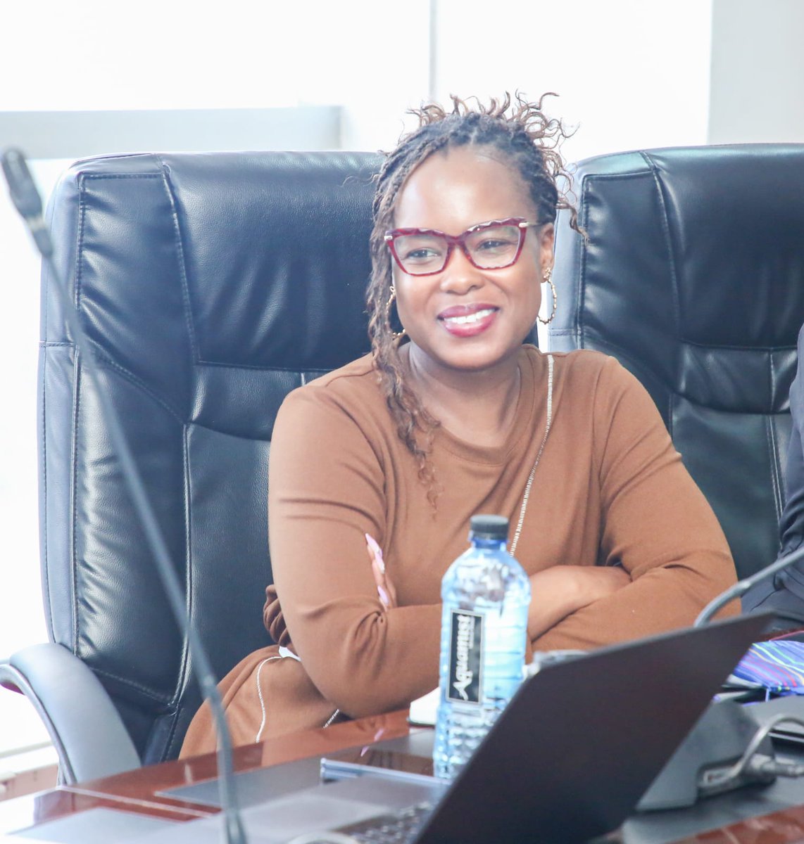 Open Phences tweet media