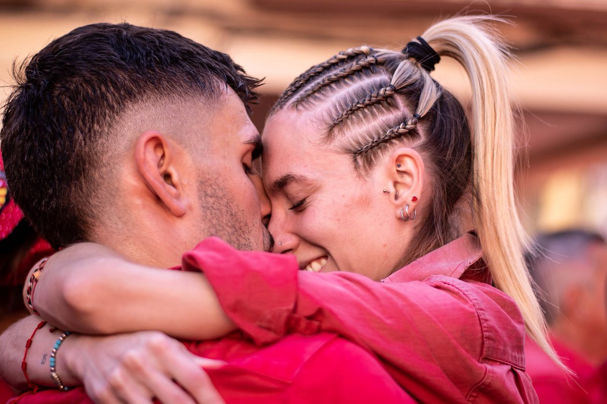 Dissabte vam actuar a Sant Fèlix, tancant un mes d'agost de màxims. 

Hi vam descarregar el 2d9fm, el 4d9 sense folre i el 2d8 sense folre. A la ronda de pilars, vam completar el pd8fm, el 17è consecutiu descarregat, signant així la millor diada de la nostra història!

#castells