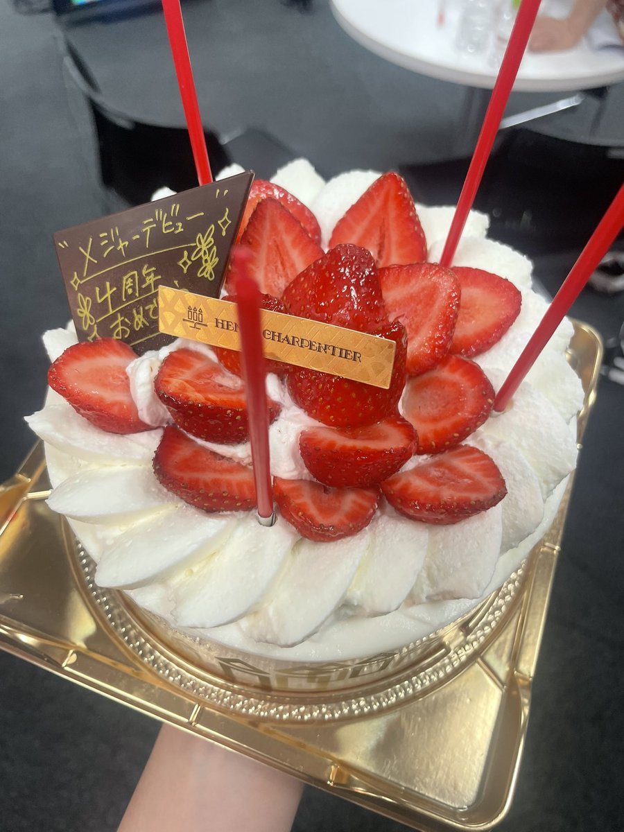 tanoshiine_06's tweet image. メジャーデビュー4周年です！！
おめでとうNEE！！