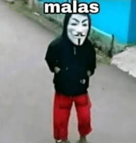 txtdrbekasi's tweet image. Provokator : Ayo serang polsek! Gas rusuh!

Warga Bekasi :