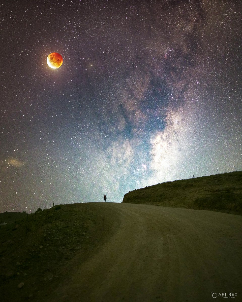 Here we go—just 5 days until the incredible full eclipse! 
I’m leading a special two-night workshop at an amazing location, where the photographic possibilities are endless—day and night.
1 spot left,offering it at $200 off to the quickest person to book :)arirex.com.au/moon