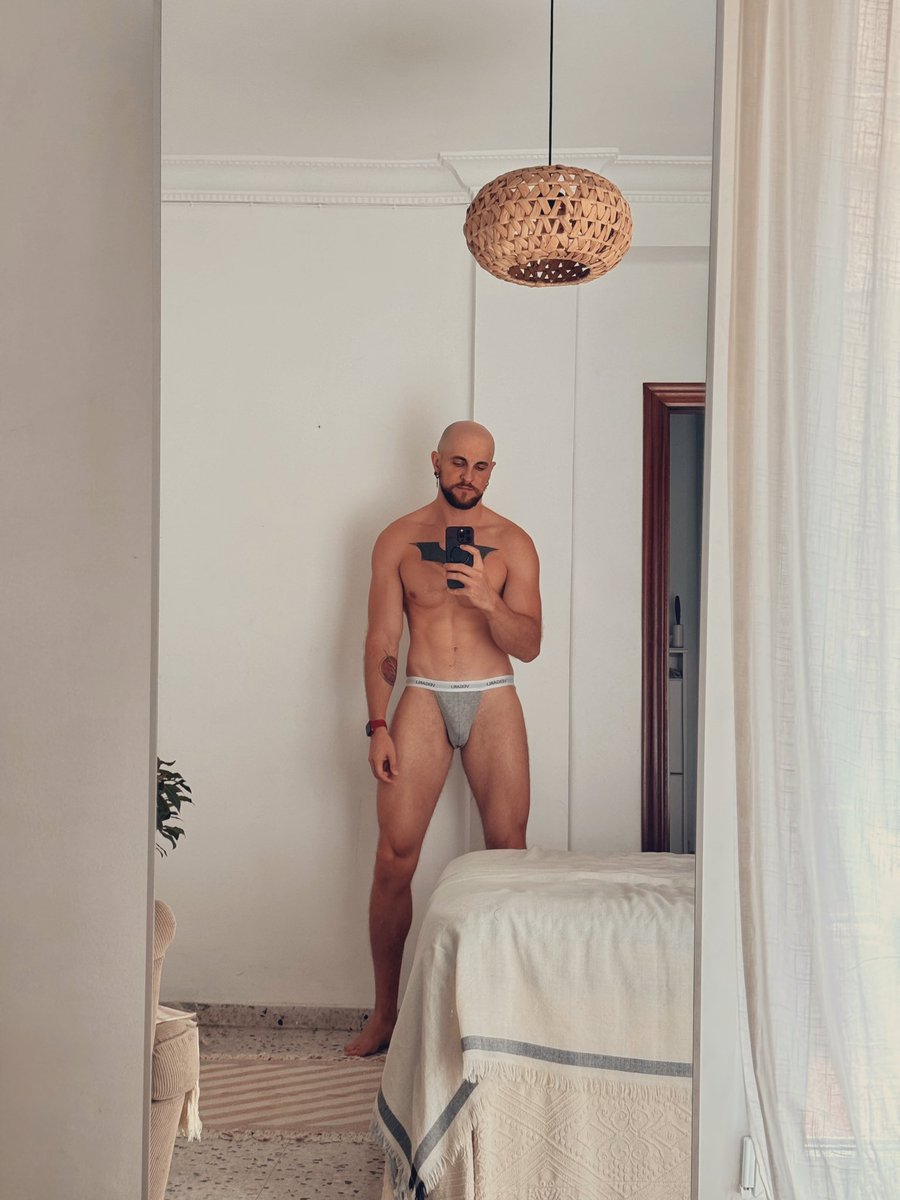 Konstantin tweet media