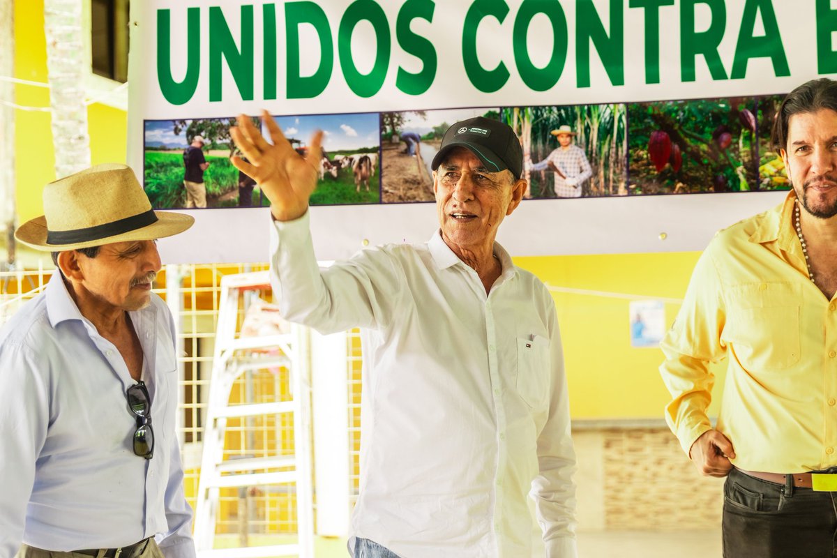 IEPS_Ec's tweet image. 📍#Samborondón | La directora @Ariannaburgosca visitó la Asociación de Montubios Espiga Dorada, que postula al proyecto #PROFECPIAM para acceder a maquinaria y:

🌾tecnificar el cultivo de arroz,
📈mejorar la producción por hectárea,
🌱aplicar principios de agricultura limpia.