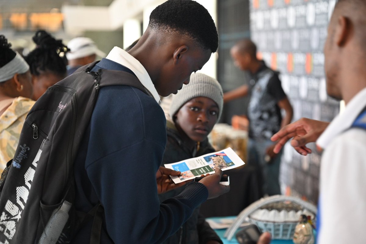 Happy new month 🌸🚆

To kick off Spring &amp; Tourism Month, PRASA WC is proud to launch Tourism and Heritage Month alongside our partners <a href="/SANParks/">SANParks</a> x <a href="/Iziko_Museums/">Iziko_Museums</a>
#TourismMonth #HeritageMonth #SpringDay