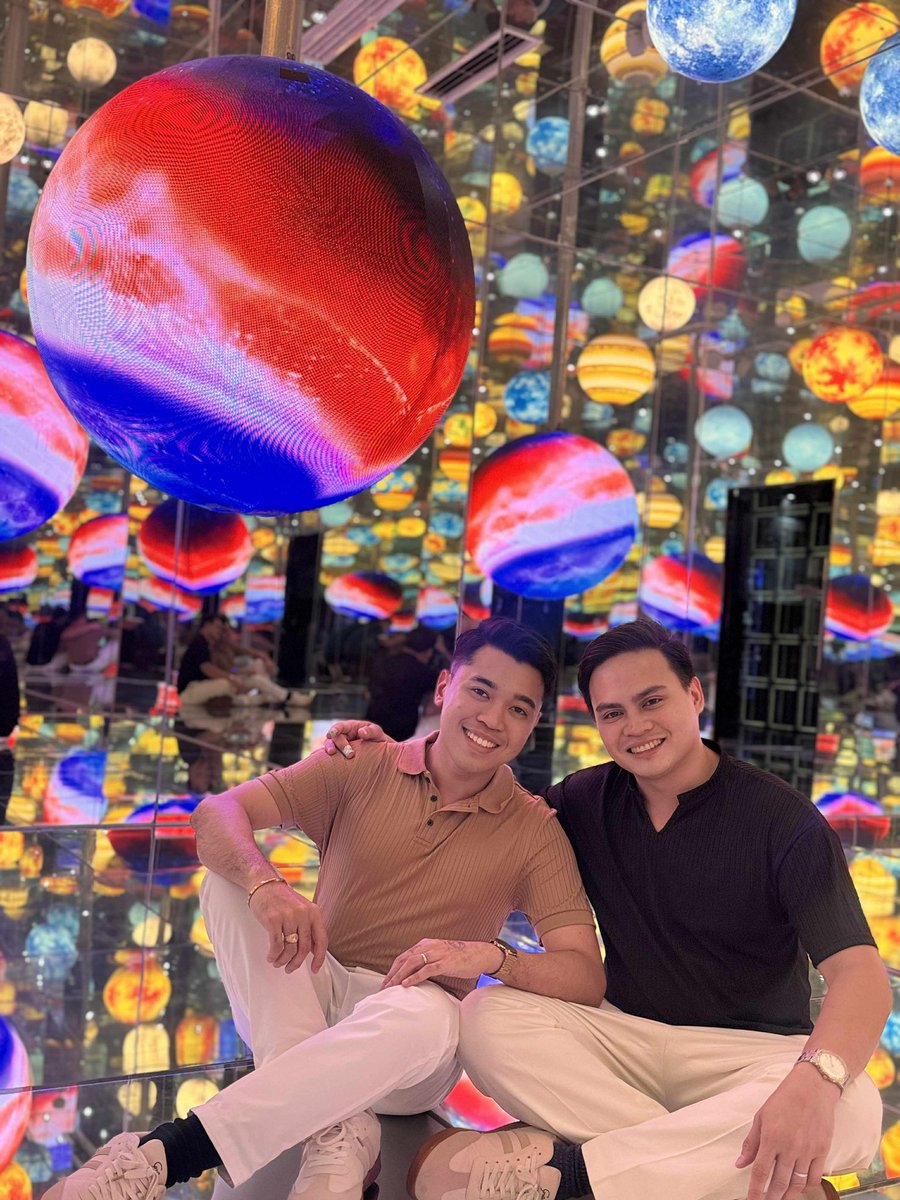 Addiectedd's tweet image. Inside our own little universe 🌌