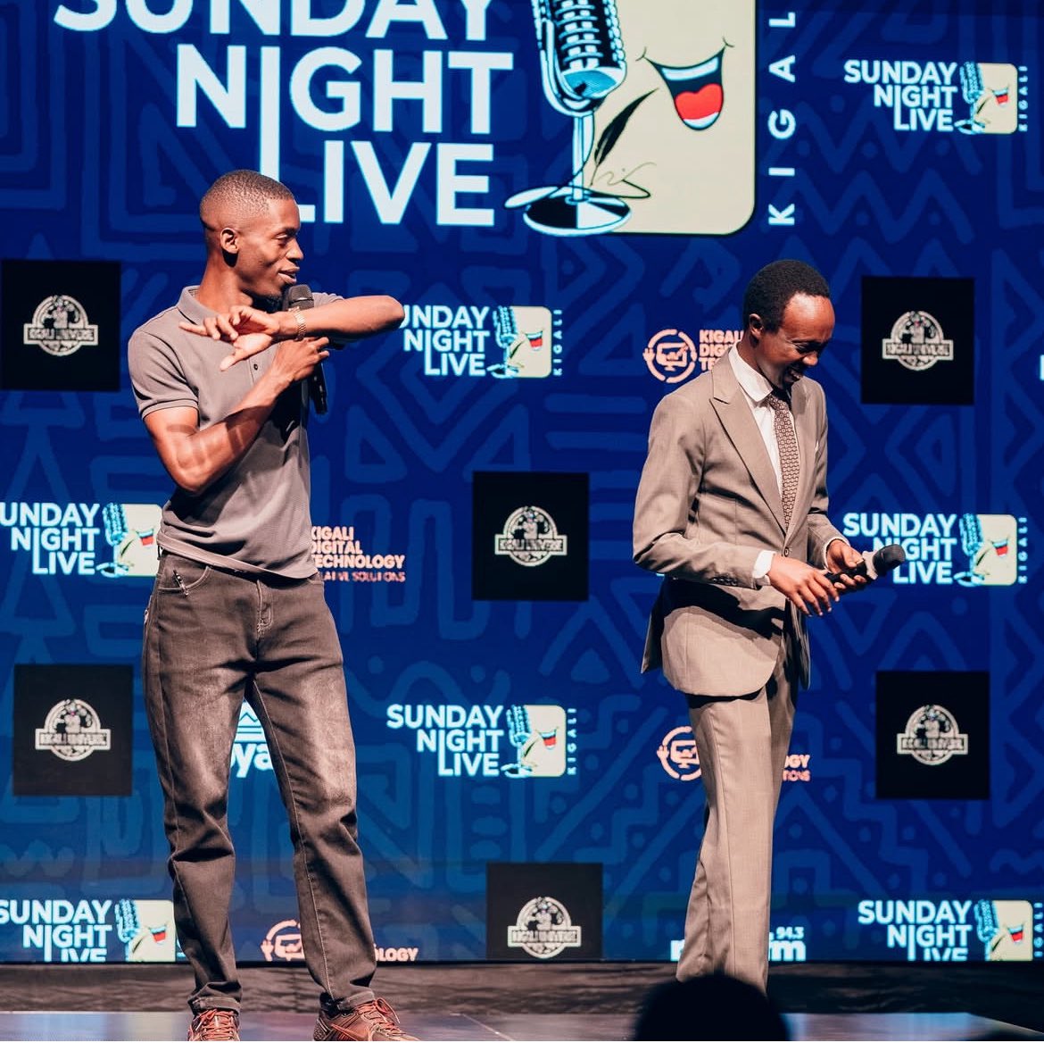 CyrusBugaba's tweet image. Made my debut in the comedy world, thank you  @SNL_KIGALI was such an awesome time. These guys in Kigali have something really amazing going on. Looking forward to coming back✌🏾