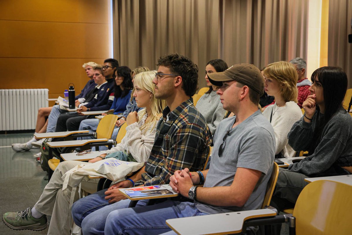 Centro Internacional del Español | UBU (@incourses_ubu) on Twitter photo Calurosa acogida de la Universidad de Burgos a los 14 estudiantes de <a href="/WesternMichU/">Western Michigan University</a>, 27 promoción de WMU que disfrutará de una verdadera experiencia de inmersión lingüística en <a href="/UBUEstudiantes/">Universidad Burgos</a> ¡Bienvenidos! Calurosa acogida de la Universidad de Burgos a los 14 estudiantes de <a href="/WesternMichU/">Western Michigan University</a>, 27 promoción de WMU que disfrutará de una verdadera experiencia de inmersión lingüística en <a href="/UBUEstudiantes/">Universidad Burgos</a> ¡Bienvenidos!