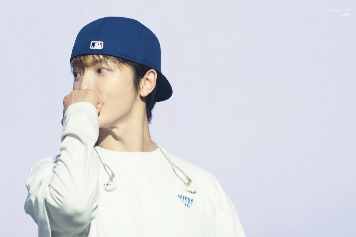 吃手手
#SUPERSHOW10 
#SS10_in_Seoul_D1
#SUPERJUNIOR 
#슈퍼주니어 
#Donghae 
#李东海 
#이동해 
#ドンへ