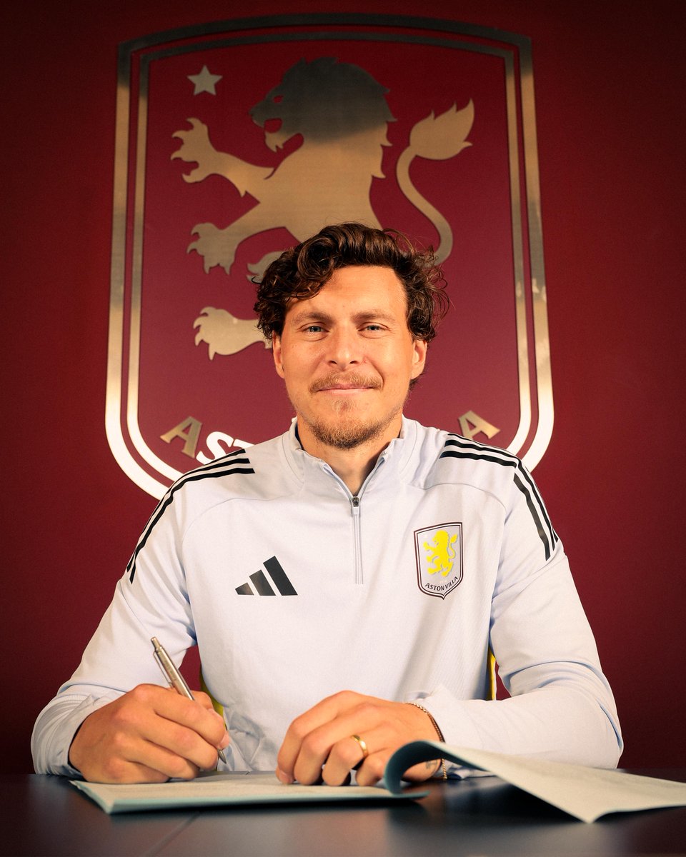 AVFCOfficial's tweet image. 📸✍️