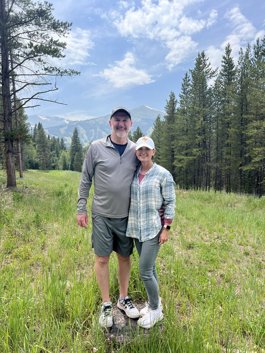 Happy Birthday @marysander80220 Hope you have a great day.  You are loved and cherished by me and our entire family.  The best!  Happy Birthday 🎂 <a href="/carolsandersonn/">Caroline Sanderson</a> <a href="/JakeRFlynt/">Jake Flynt</a> <a href="/shanesanderson_/">Shane Sanderson</a>